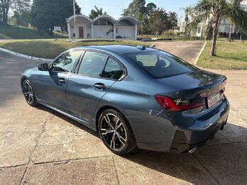 BMW 330i SPORT LINE. Recibo vehículos menor y mayor valor