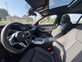 BMW 330i SPORT LINE. Recibo vehículos menor y mayor valor