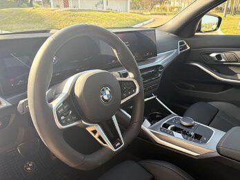 BMW 330i SPORT LINE. Recibo vehículos menor y mayor valor