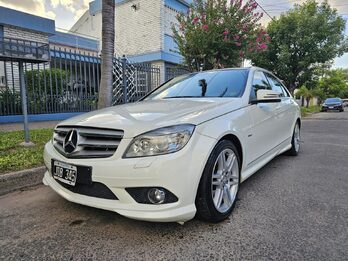 MERCEDES BENZ - COMO NUEVO-