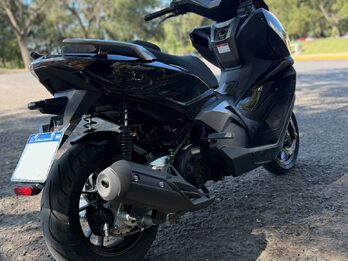 VENDO SCOTTER ZANELLA CRUIZER 2022