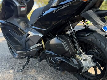 VENDO SCOTTER ZANELLA CRUIZER 2022