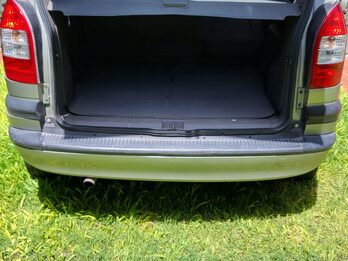 Vendo Zafira unica mano