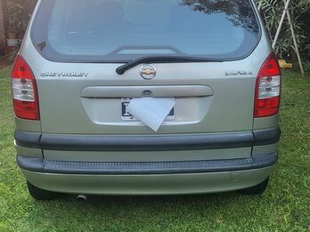 Vendo Zafira unica mano