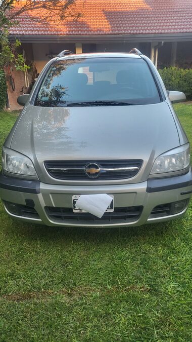 Vendo Zafira unica mano