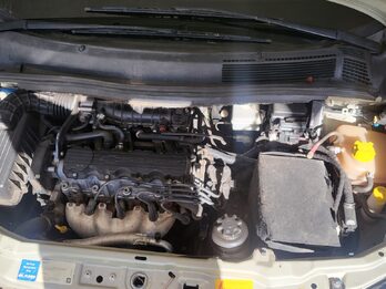 Vendo Zafira unica mano
