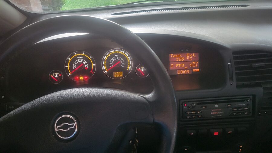 Vendo Zafira unica mano