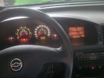 Vendo Zafira unica mano