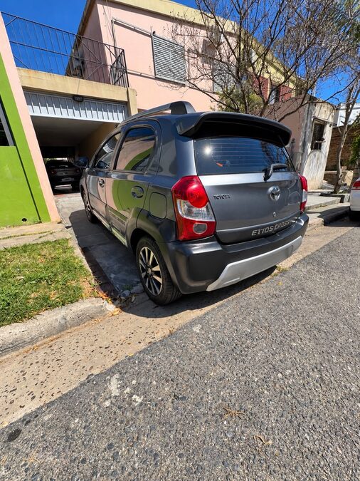 TOYOTA ETIOS CROSS 1.5 M/T  - AÑO 2.014
