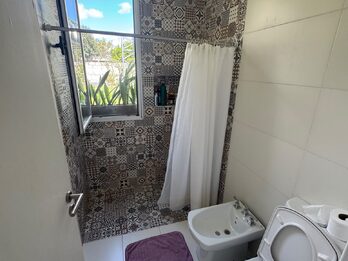 VENDO CASA NUEVA DE 4 DORMITORIOS ZONA SEMINARIO