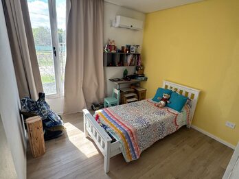 VENDO CASA NUEVA DE 4 DORMITORIOS ZONA SEMINARIO