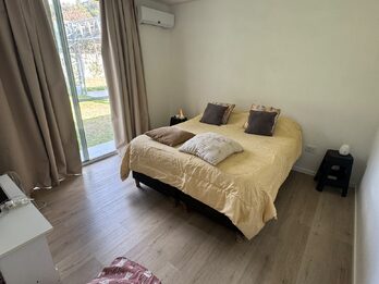 VENDO CASA NUEVA DE 4 DORMITORIOS ZONA SEMINARIO