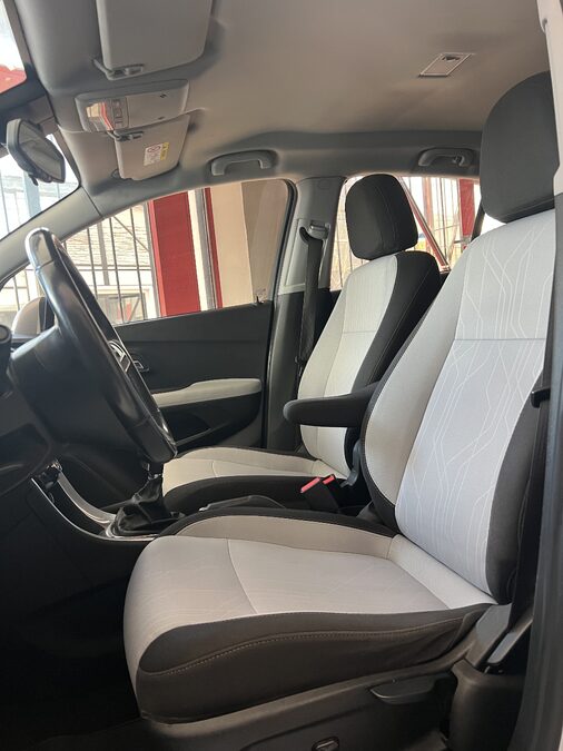 TRACKER PREMIER 2019