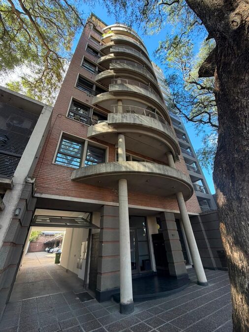 EXCLUSIVO DEPARTAMENTO TIPO DUPLEX EN VENTA ZONA PARQUE.