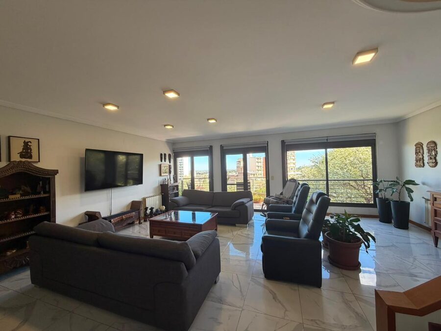EXCLUSIVO DEPARTAMENTO TIPO DUPLEX EN VENTA ZONA PARQUE.