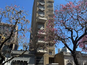 ALQUILO PISO EN ZONA PARQUE CON VISTA AL RÍO