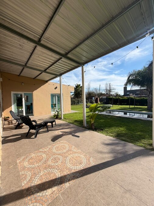 VENDO CASA QUINTA LAS ACACIAS.