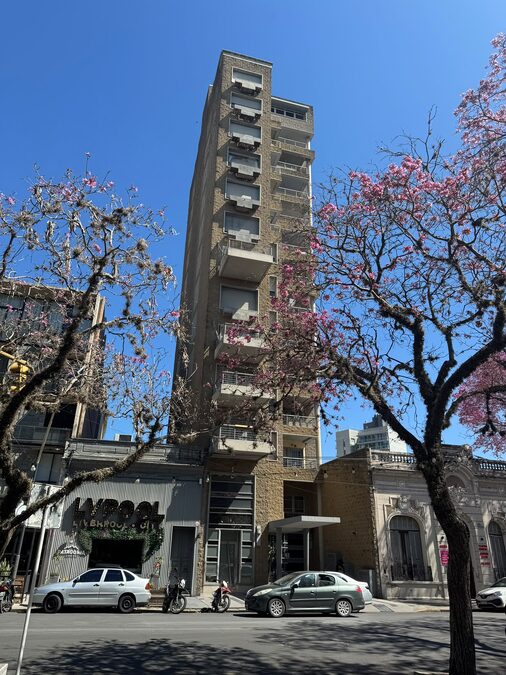 VENDO DEPARTAMENTO CON VISTA AL RÍO.