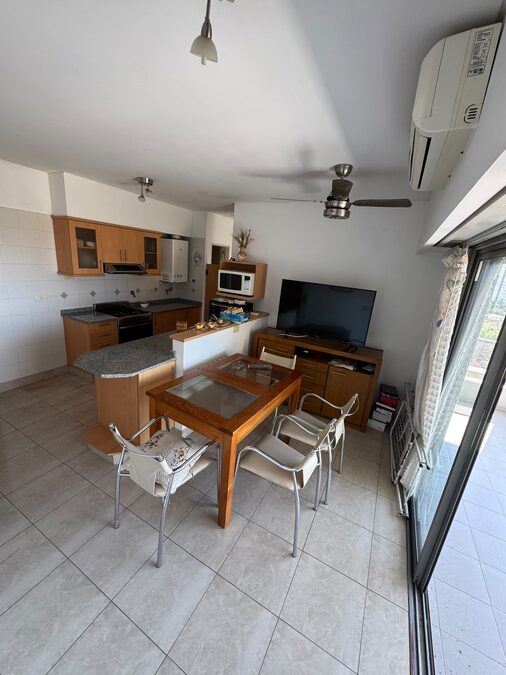 VENDO DEPARTAMENTO CON VISTA AL RÍO.