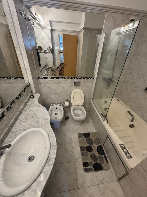 VENDO DEPARTAMENTO CON VISTA AL RÍO.