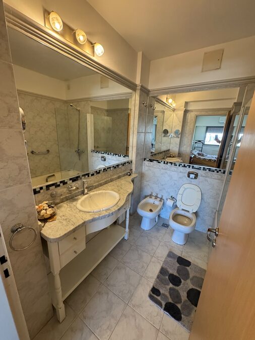 VENDO DEPARTAMENTO CON VISTA AL RÍO.