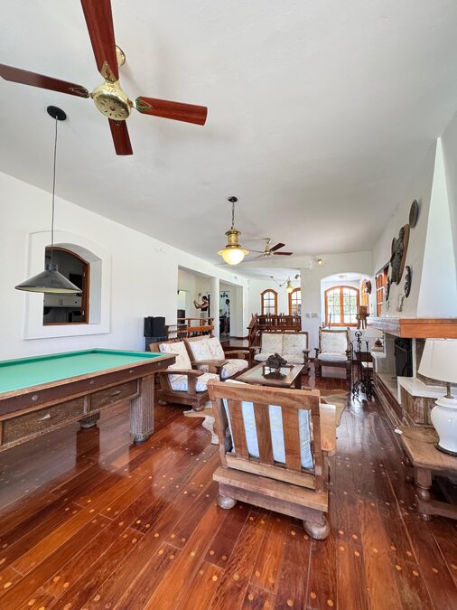 VENDO HERMOSA CASA DE CAMPO