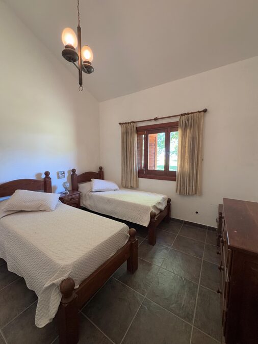 VENDO HERMOSA CASA DE CAMPO