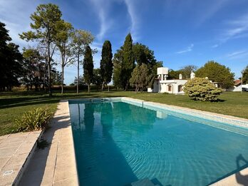 VENDO HERMOSA CASA DE CAMPO