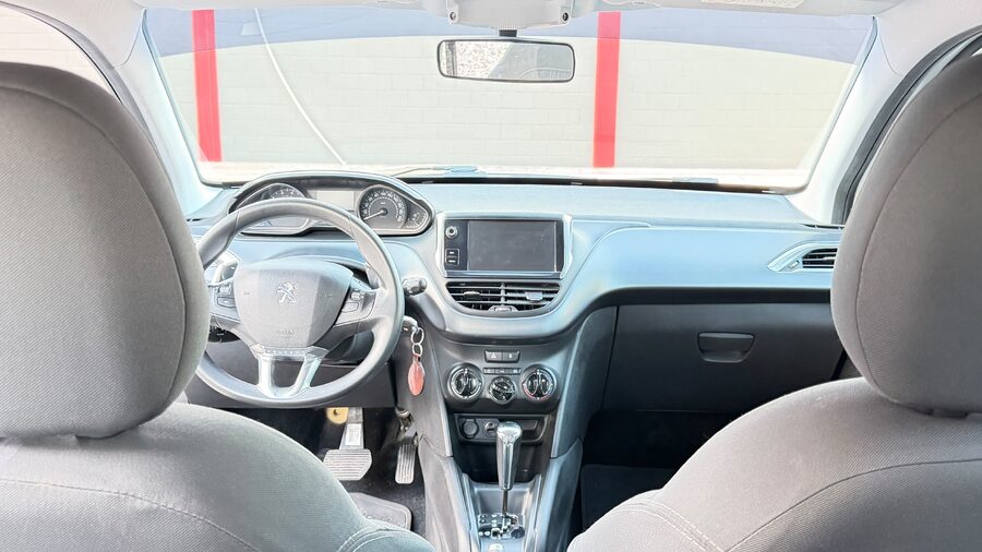 Vendo Peugeot 208 Allure Tiptronic