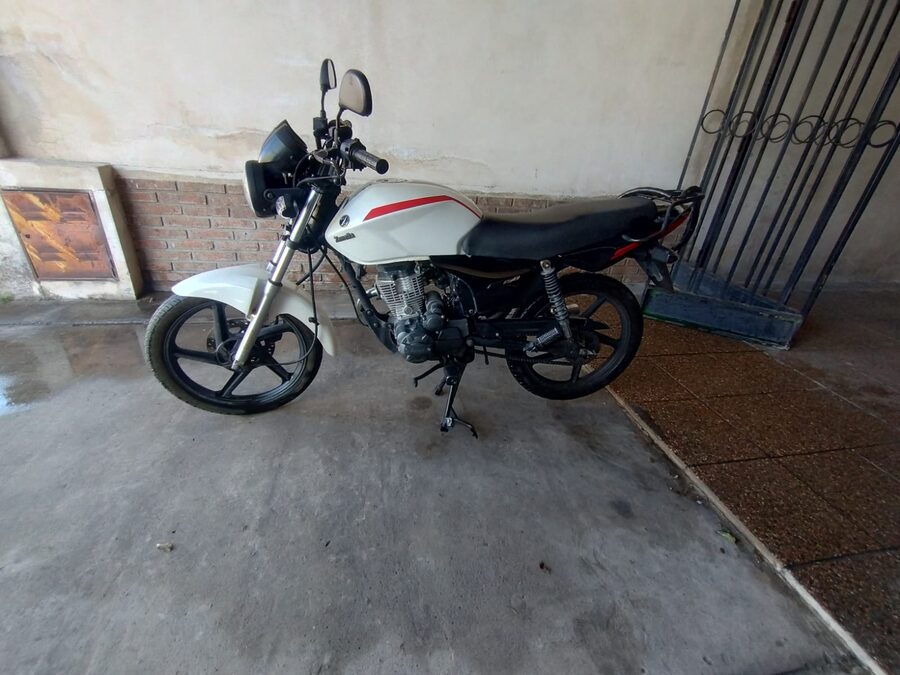 Vendo Zanella RX 150.