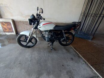 Vendo Zanella RX 150.