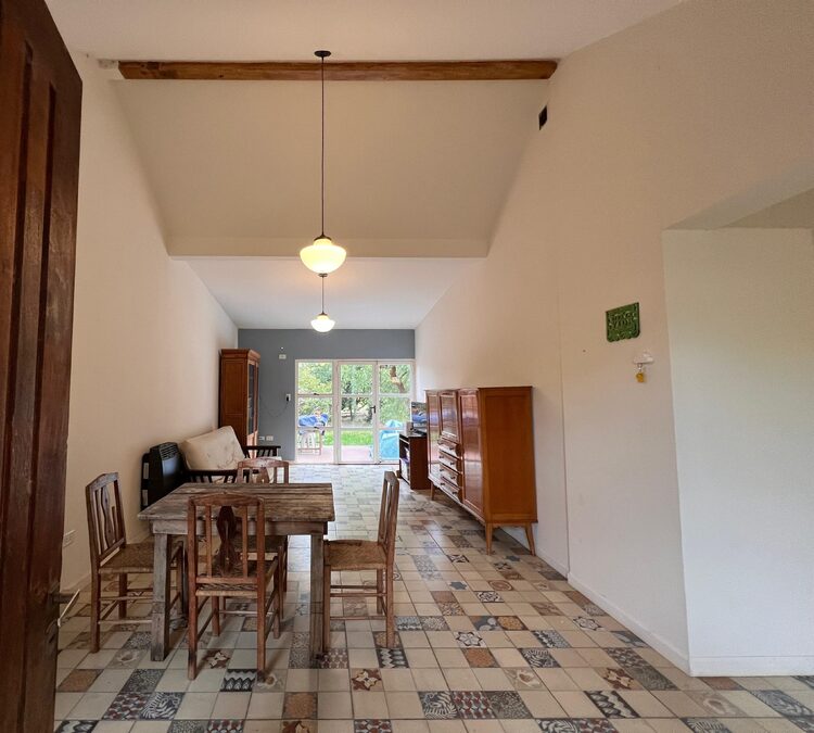 CASA EN ALQUILER 3 DORM CON GRAN PATIO - DR. JULIÁN OBAID (LA TOMA) | $1.400.000 🏠