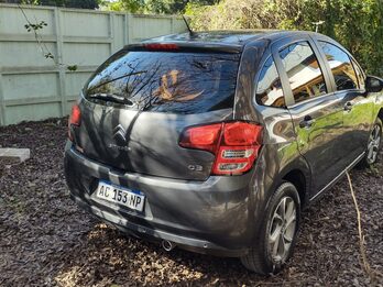 VENDO CITROEN C3 VTI FEEL 2018 CAJA AUTOMÁTICA 158.000 KM. UNICA DUEÑA. EXCELENTE ESTADO.