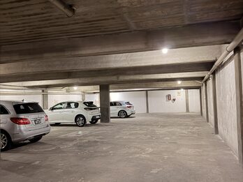 Departamento 2 dormitorios con cochera en pleno centro!!