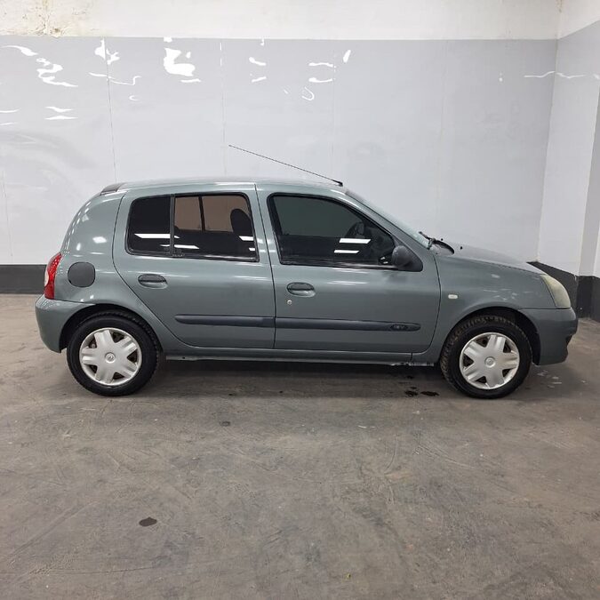RENAULT CLIO ATH CD 5P – 2006 -  185.000 KMS