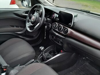 Fiat Cronos 1.8 Precision