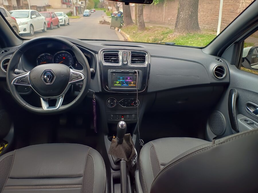 Sandero Intense 2021