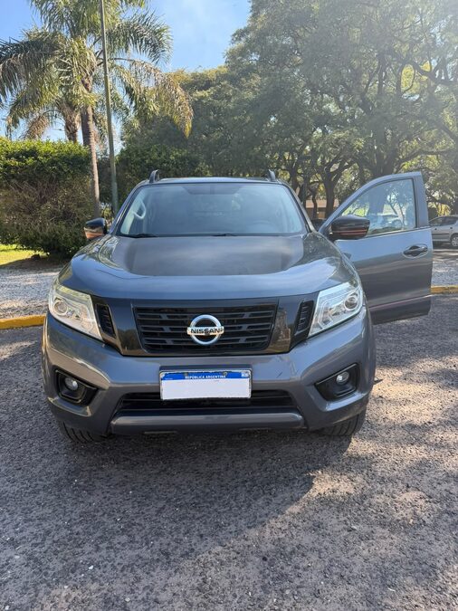 VENDO NISSAN FRONTIER X-GEAR 2021