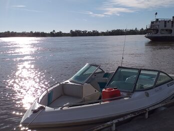 Lancha THOMPSON (USA) 18 pies, 135hp