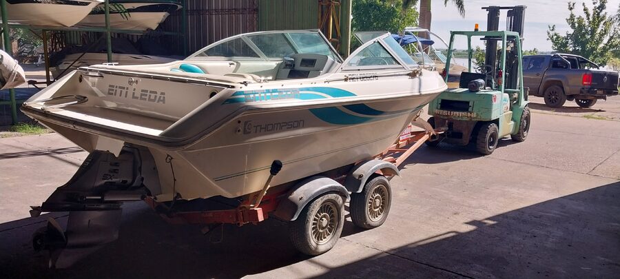 Lancha THOMPSON (USA) 18 pies, 135hp