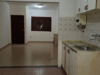 VENDO CASA EN CALLE COMANDANTE ESPORA