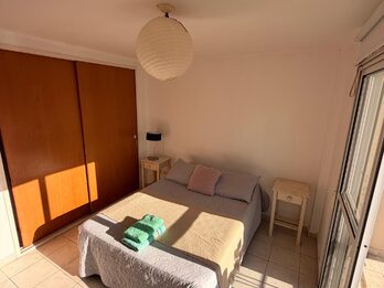 Departamento amoblado en venta calle La Rioja al 300
