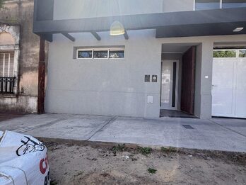 Casa 2 habitaciones amplias, zona microcentro