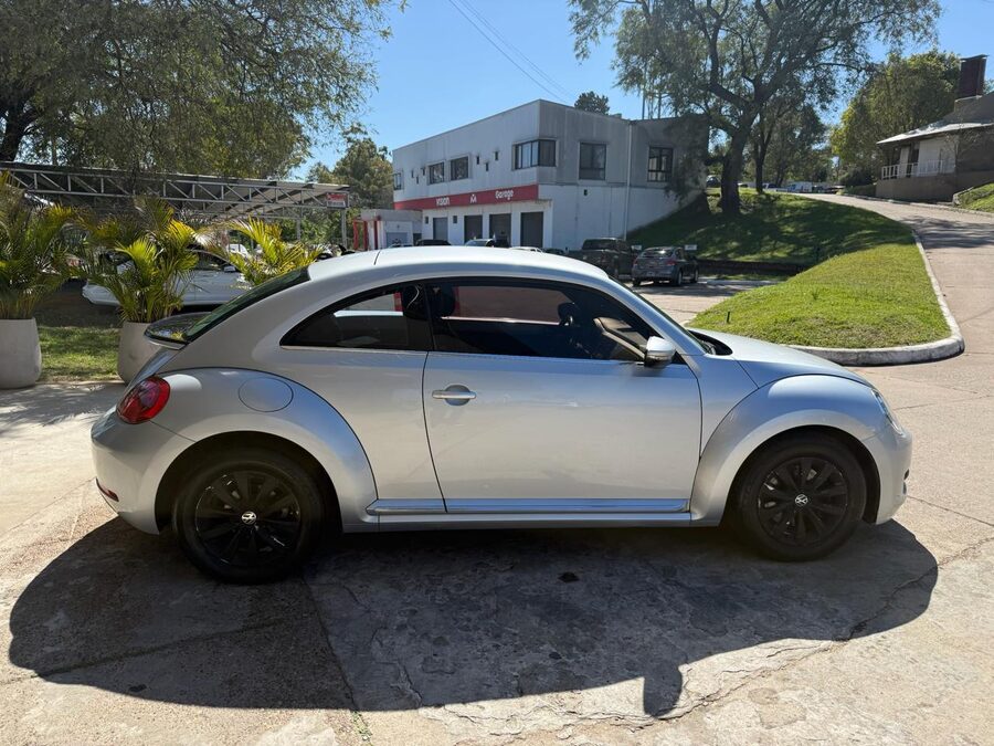 VOLKSWAGEN  THE BEETLE 1.4 TSI DESIGN. Recibo vehículos menor y mayor valor