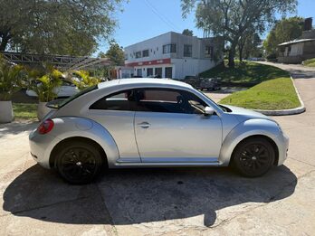 VOLKSWAGEN  THE BEETLE 1.4 TSI DESIGN. Recibo vehículos menor y mayor valor