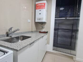 Monoambiente/ oficina con Cochera y con Cocina separda.