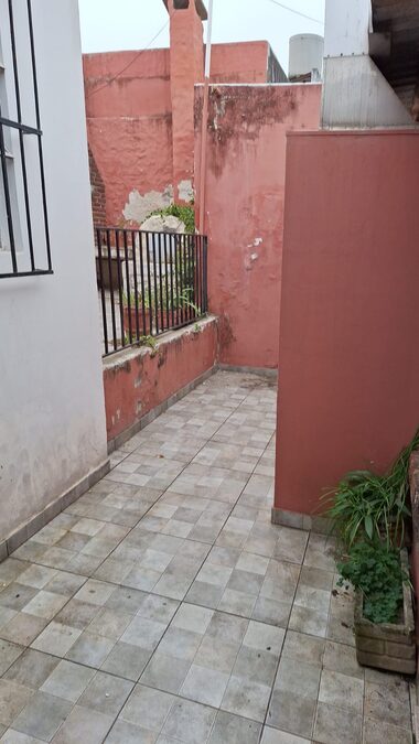 VENDO CASA 2 DEPARTAMENTOS
