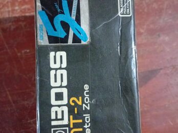 BOSS Metal Zone MT-2