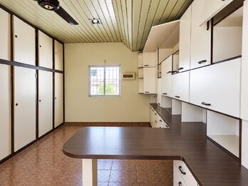 VENTA - CASA 4 DORM CON COCHERA ZONA PARQUE