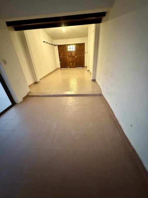 Dueño vende casa